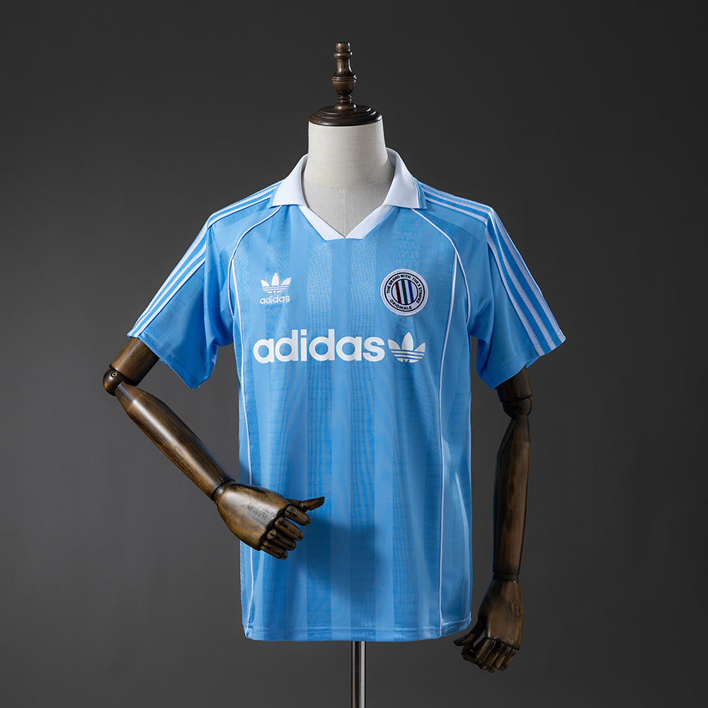 Camiseta Originals Classic Three Stripes Light Blue Adultos