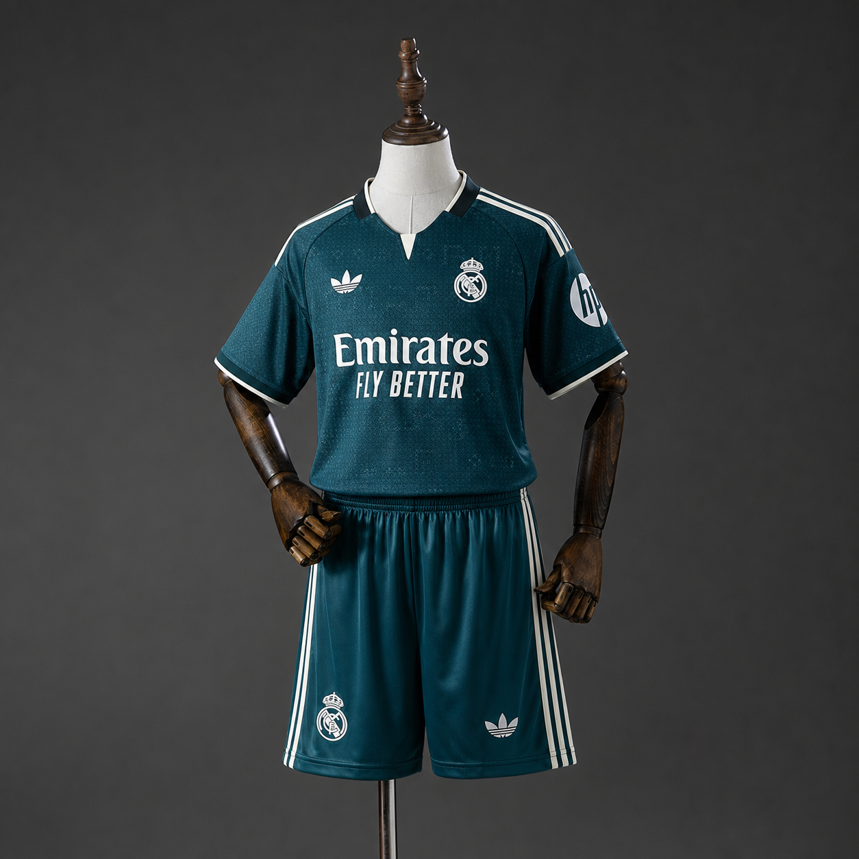 Camiseta + Short Real Madrid Visitante 26/27 Niños