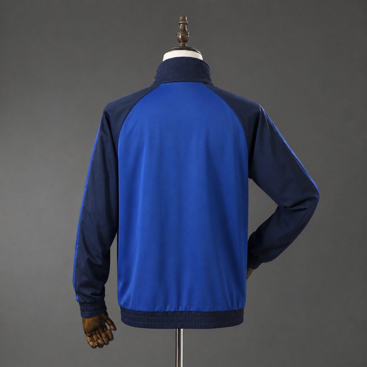 Cortavientos Universidad Católica Azul Adultos Concept