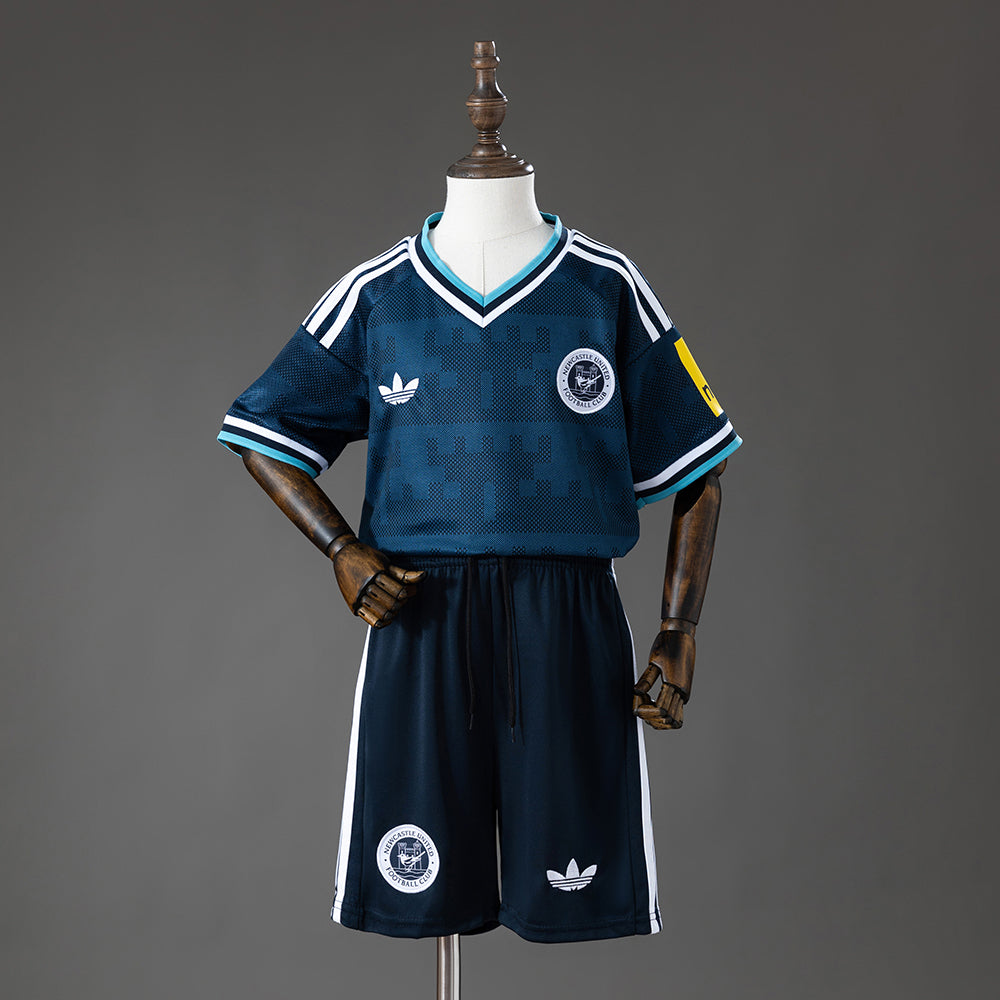 Camiseta + Short Newcastle United Visitante 26/27 Niños