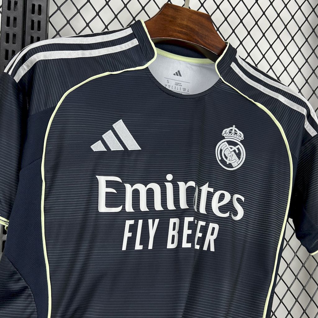 Camiseta Real Madrid Visitante 25/26 Adultos